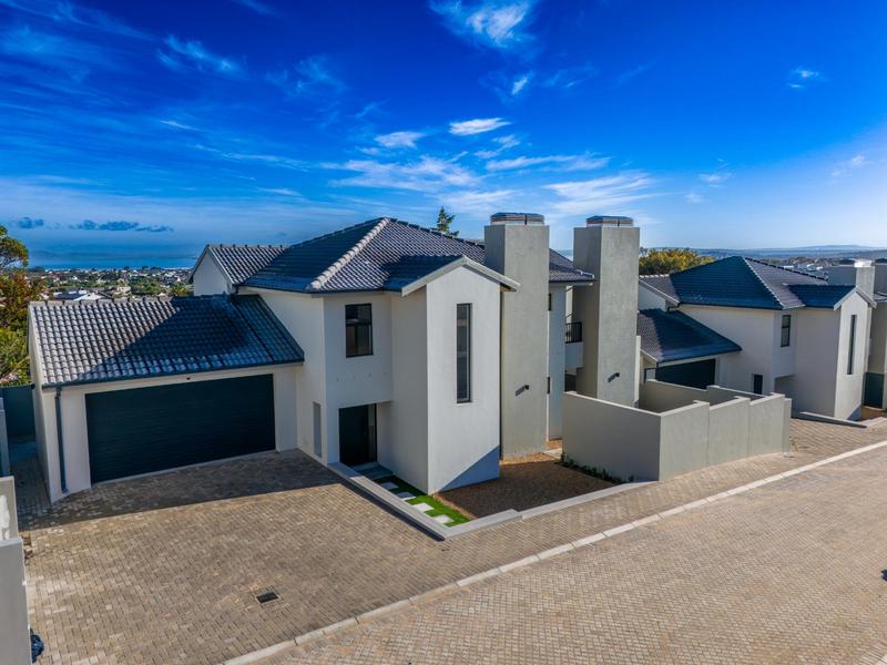 3 Bedroom Property for Sale in Country Club Western Cape